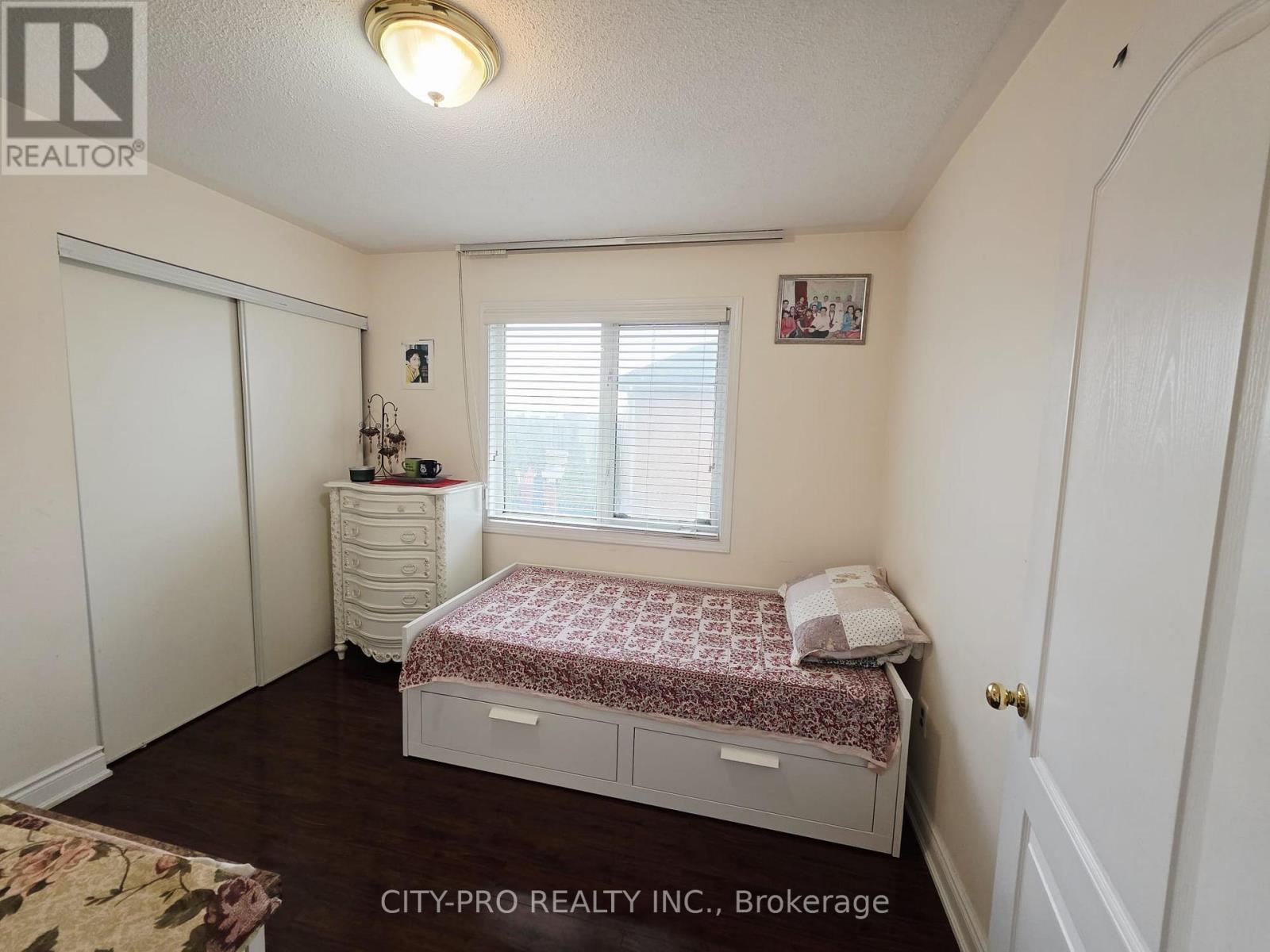 69 Mainland Crescent, Vaughan, Ontario  L6A 3G4 - Photo 22 - N12986130