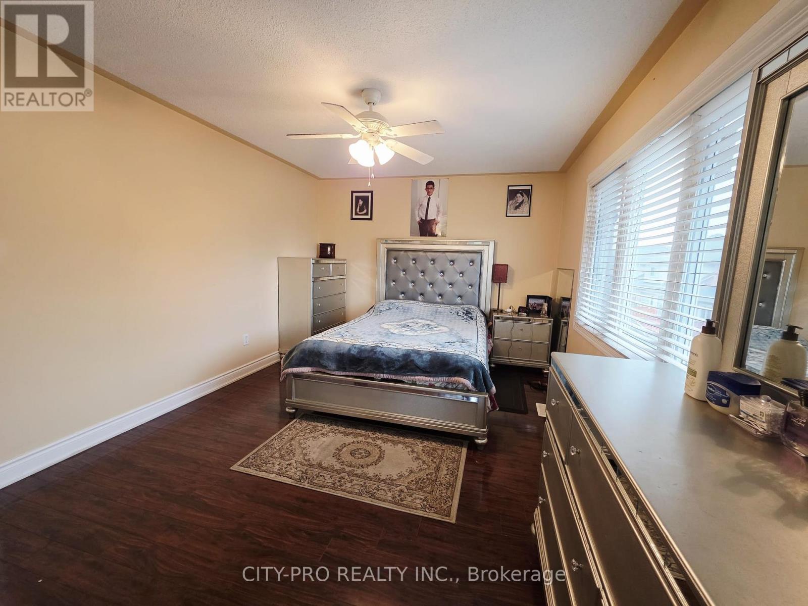 69 Mainland Crescent, Vaughan, Ontario  L6A 3G4 - Photo 18 - N12986130