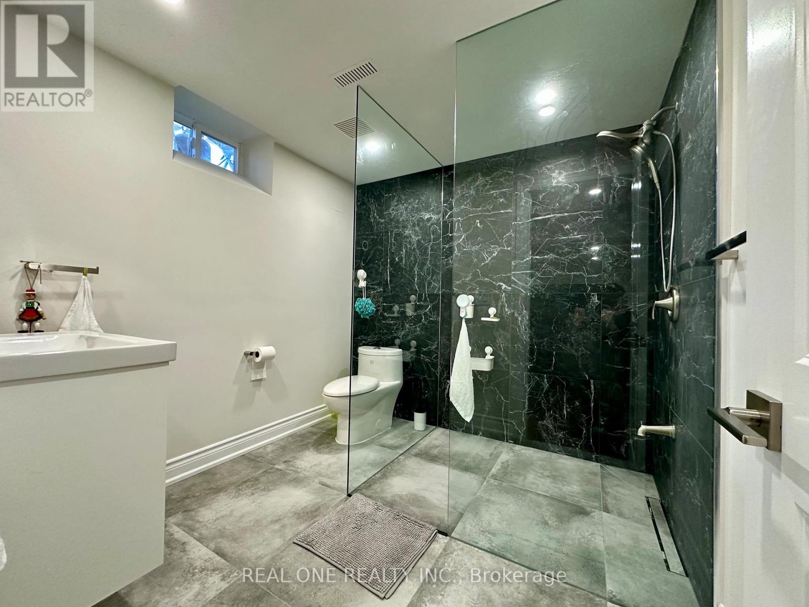 81 Bilbermar Drive, Richmond Hill, Ontario L4S 1B9 - Photo 32 - N12986244