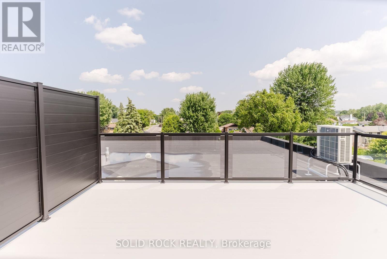 Unit 9 The Butterfly - 845 Champlain Street, Ottawa, Ontario  K1C 1K3 - Photo 6 - X12900932