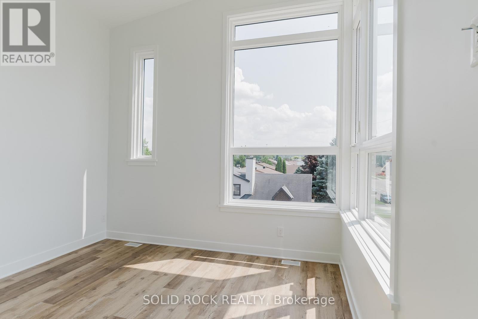 Unit 9 The Butterfly - 845 Champlain Street, Ottawa, Ontario  K1C 1K3 - Photo 8 - X12900932