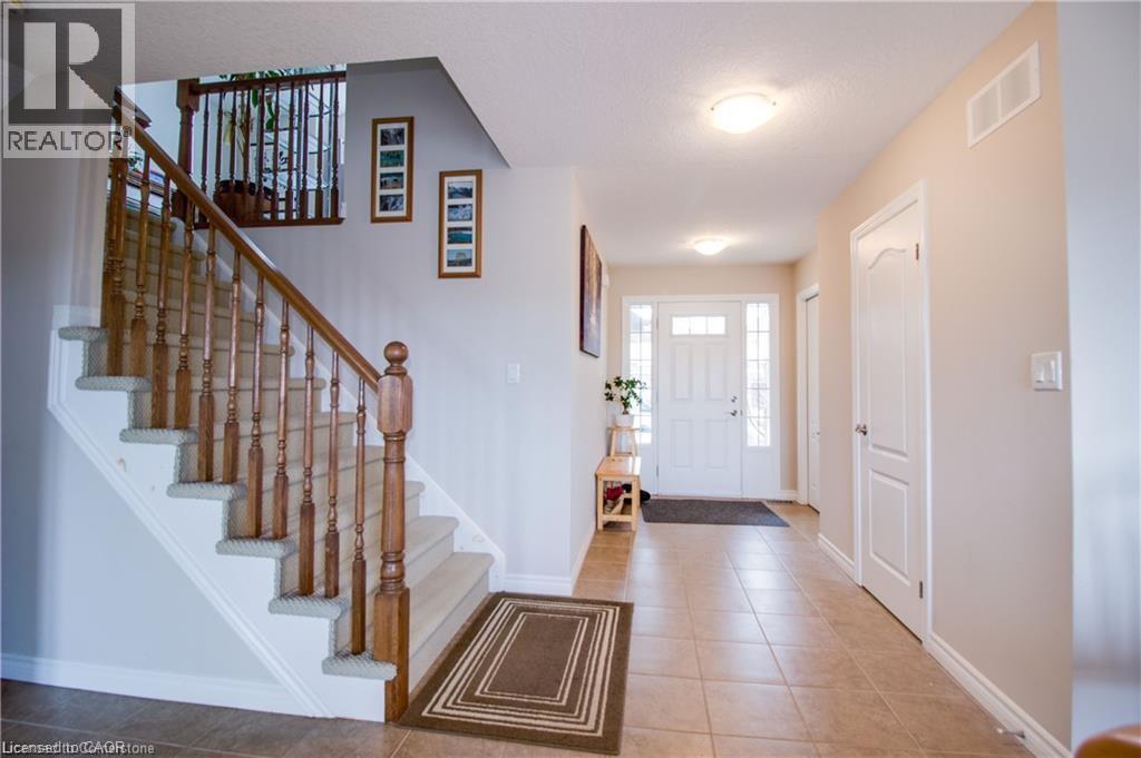 101 Robert Simone Way, Ayr, Ontario N0B 1E0 - Photo 3 - 40819877