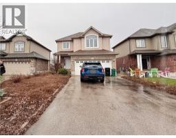 101 ROBERT SIMONE Way, ayr, Ontario