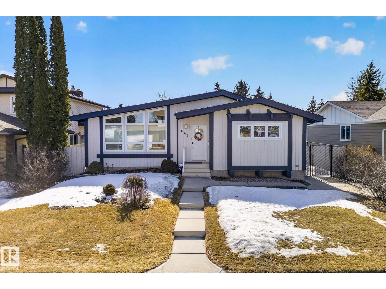 11715 28 Av Nw, Edmonton, Alberta  T6J 3P1 - Photo 1 - E4481836