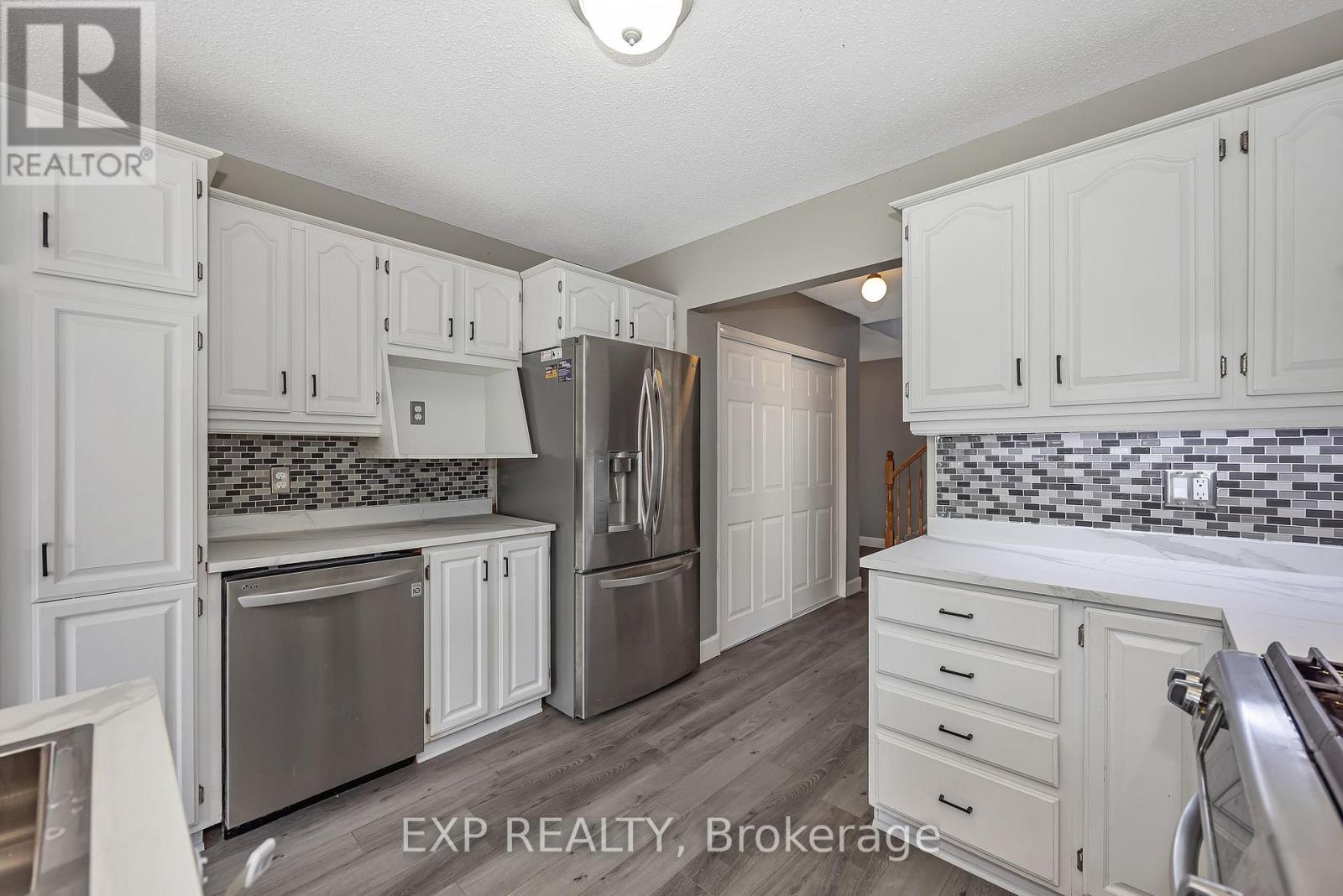 1797 Belval Crescent, Ottawa, Ontario  K1C 6J6 - Photo 14 - X12986266