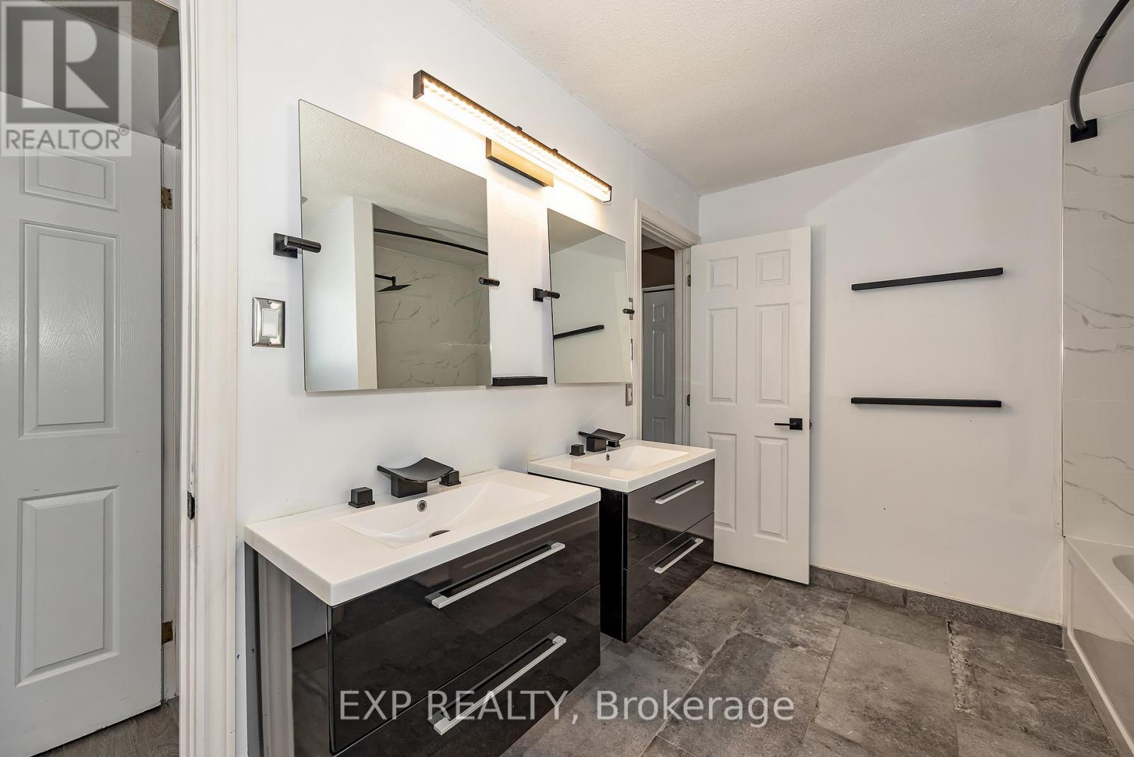 1797 Belval Crescent, Ottawa, Ontario  K1C 6J6 - Photo 30 - X12986266