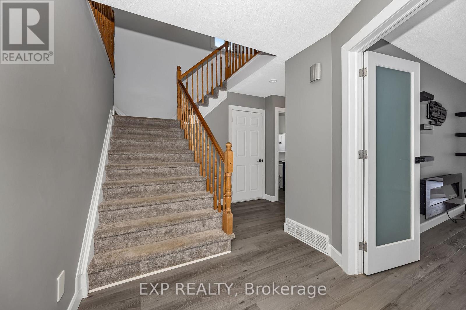 1797 Belval Crescent, Ottawa, Ontario  K1C 6J6 - Photo 4 - X12986266