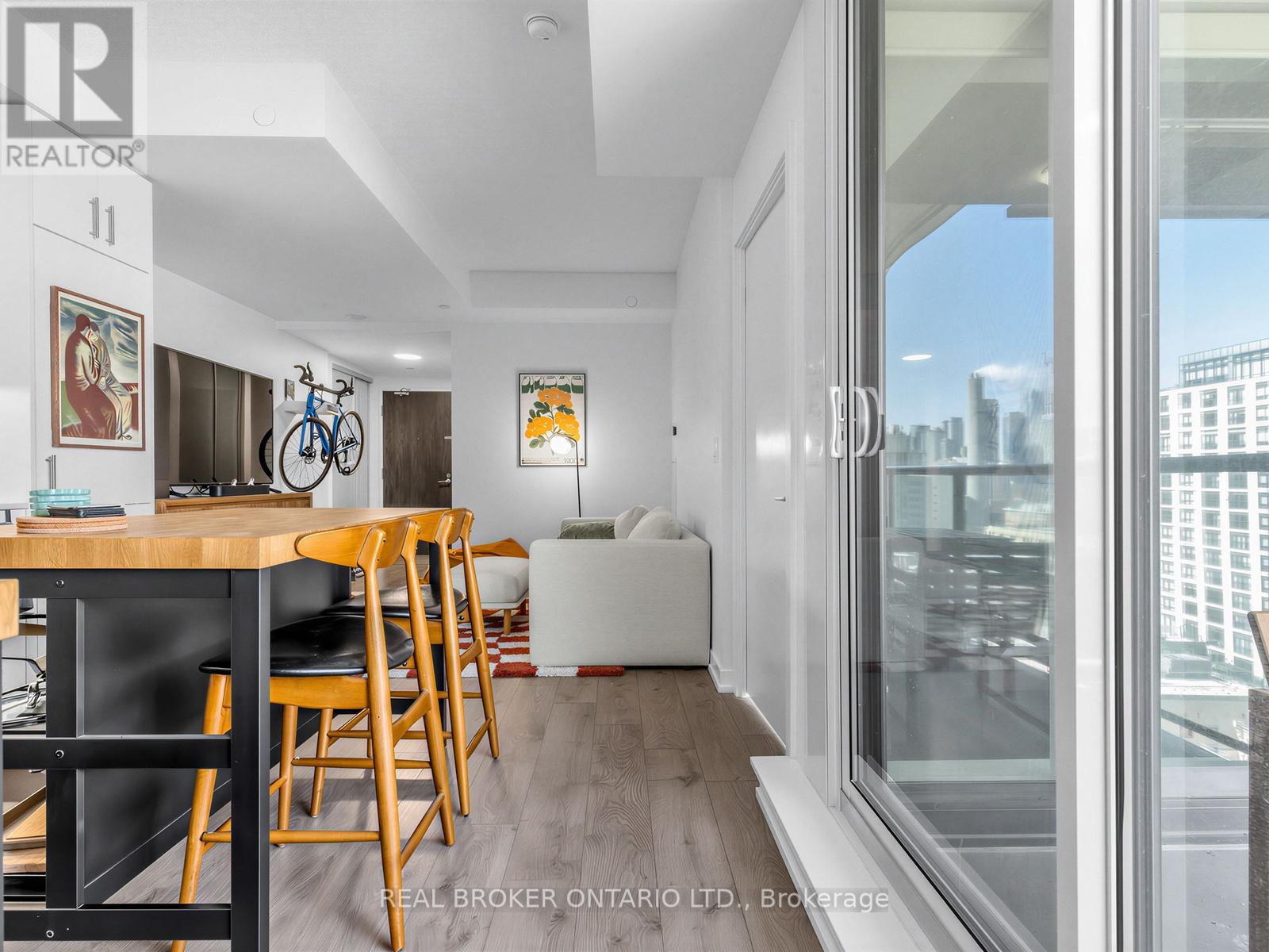 1503 - 297 College Street, Toronto, Ontario  M5T 0C2 - Photo 9 - C12986264