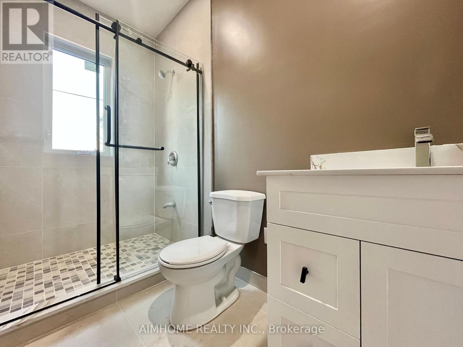 3 - 15 Waddington Crescent, Toronto, Ontario  M2J 2Z9 - Photo 11 - C12986270