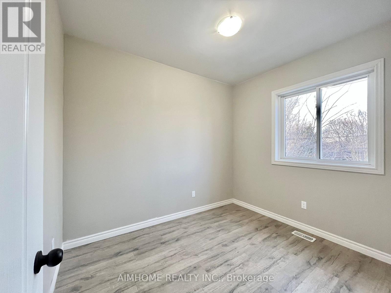 3 - 15 Waddington Crescent, Toronto, Ontario  M2J 2Z9 - Photo 12 - C12986270