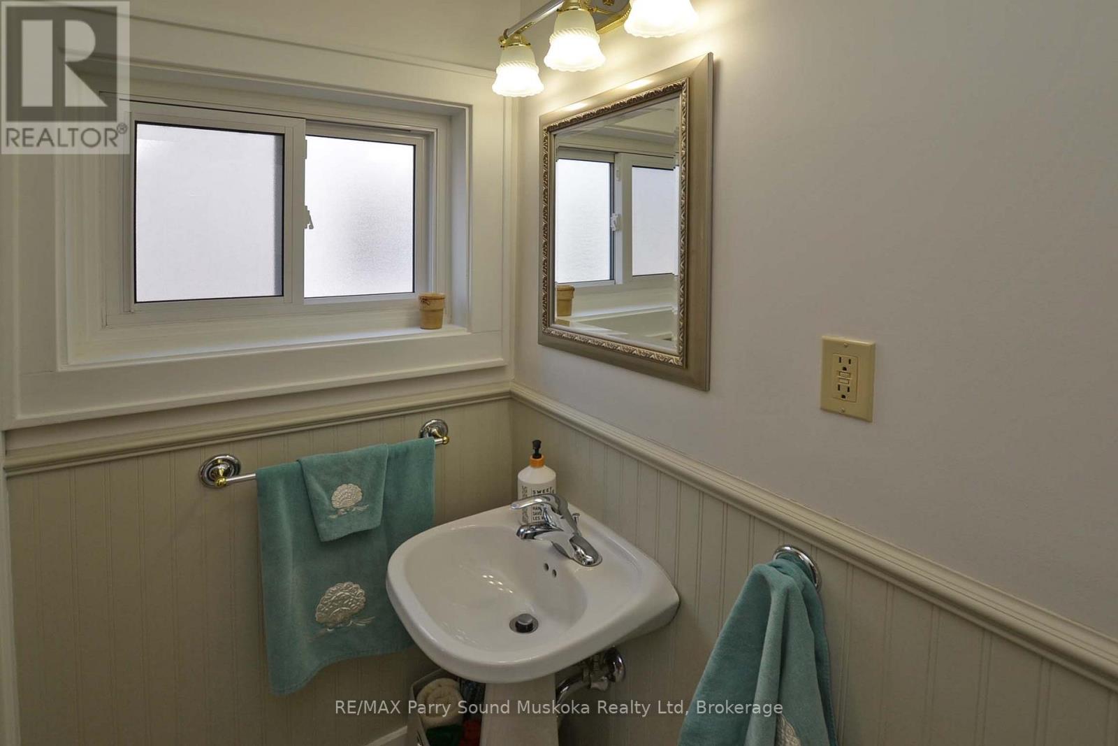 60 William Street, Parry Sound, Ontario  P2A 1V1 - Photo 20 - X12986324