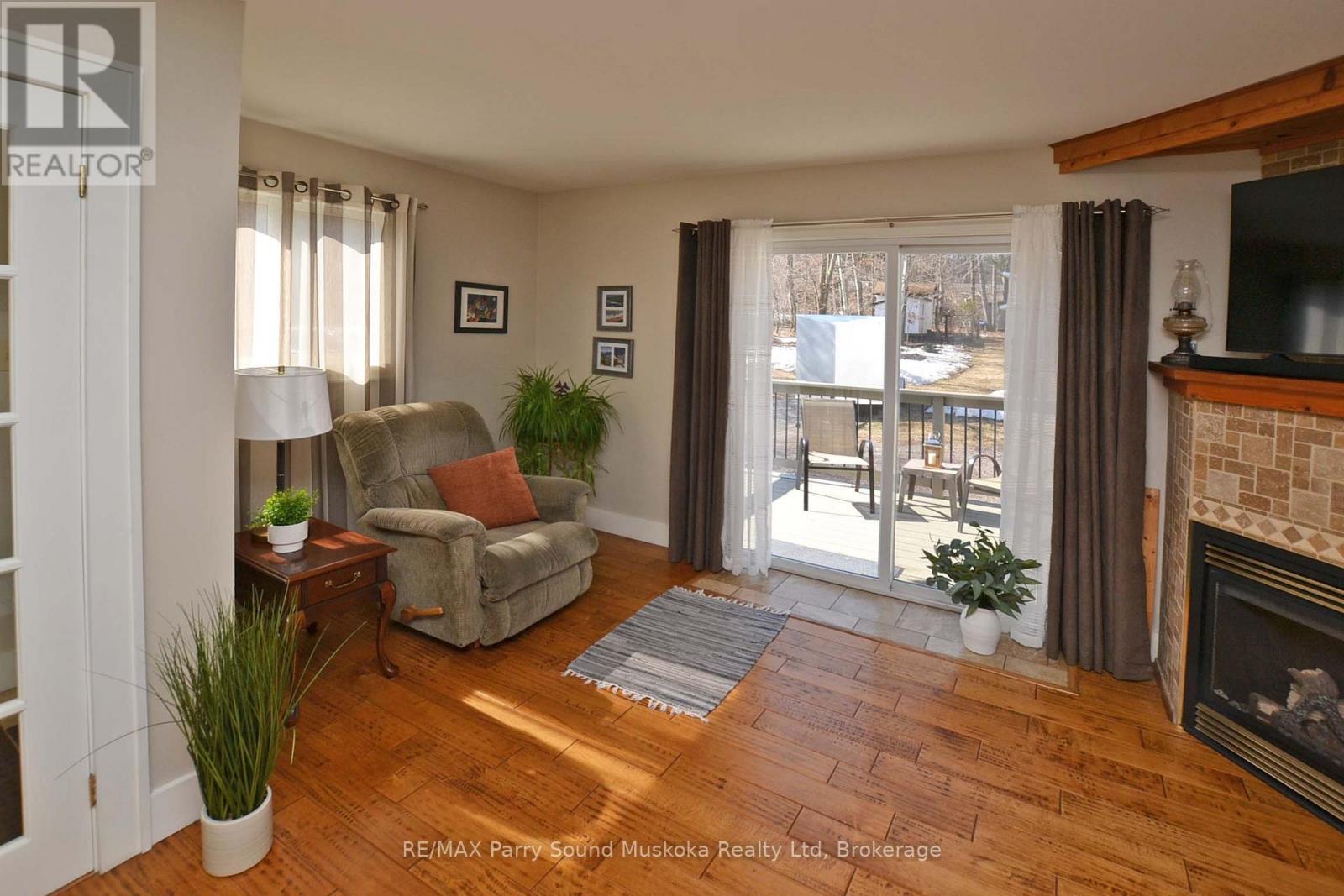 60 William Street, Parry Sound, Ontario  P2A 1V1 - Photo 8 - X12986324