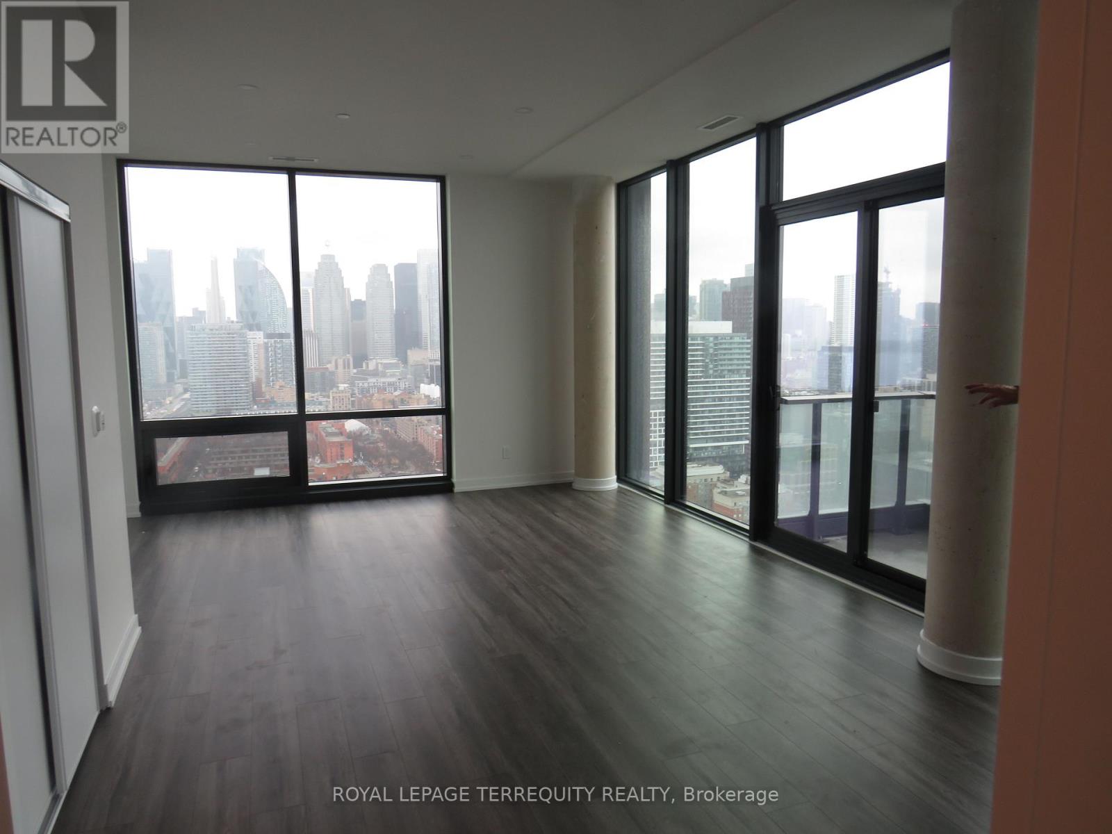 3304 - 35 Parliament Street, Toronto, Ontario  M5A 0Z5 - Photo 2 - C12986286