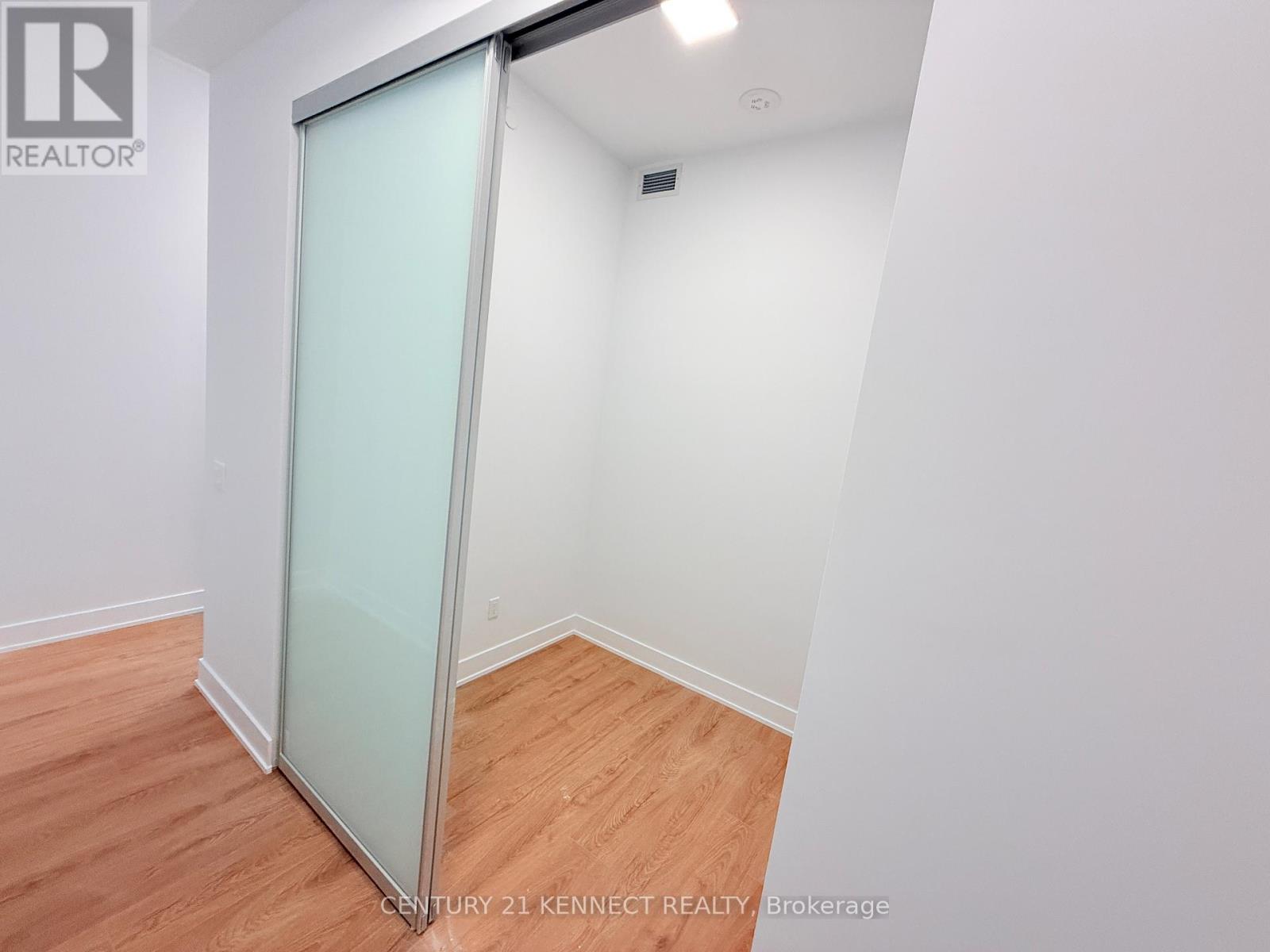 810 - 29 Green Trail Court, Toronto, Ontario  M2K 0J9 - Photo 20 - C12986336