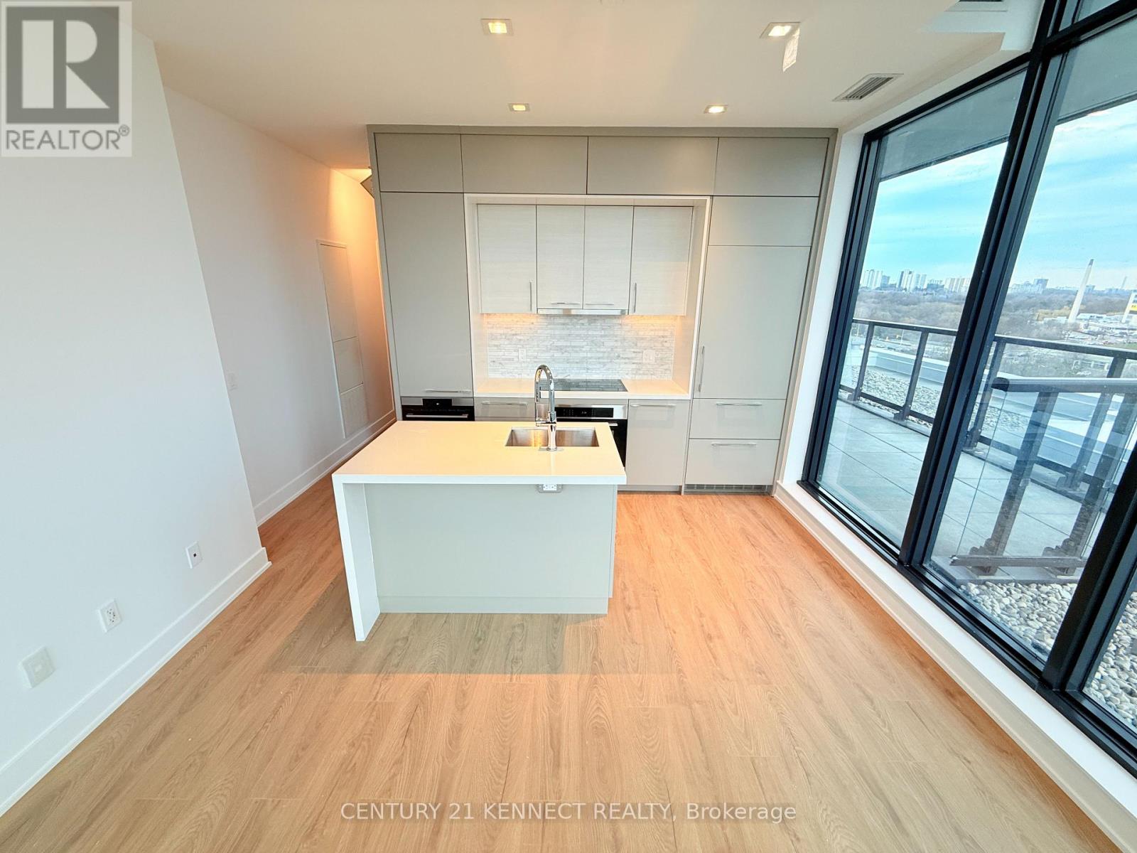 810 - 29 Green Trail Court, Toronto, Ontario  M2K 0J9 - Photo 5 - C12986336