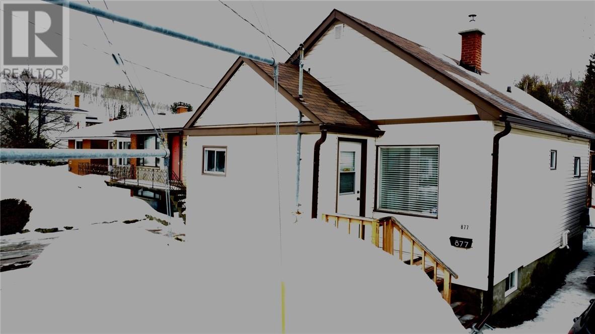 877 Martindale, Greater Sudbury, Ontario  P3E 4H9 - Photo 1 - 2127003