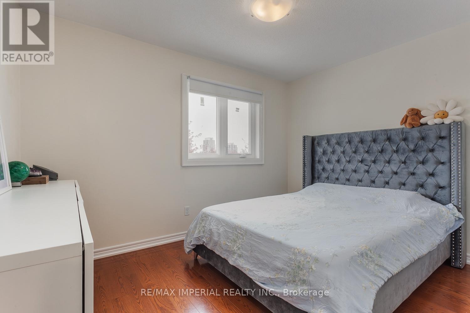 85 Maple Ridge Crescent E, Markham, Ontario  L6E 1T8 - Photo 17 - N12986274