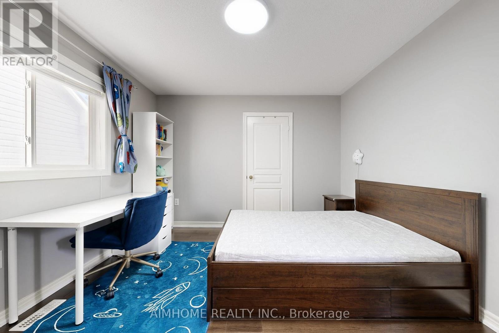 8 Brookhurst Avenue, Georgina, Ontario  L4P 0B4 - Photo 37 - N12986284