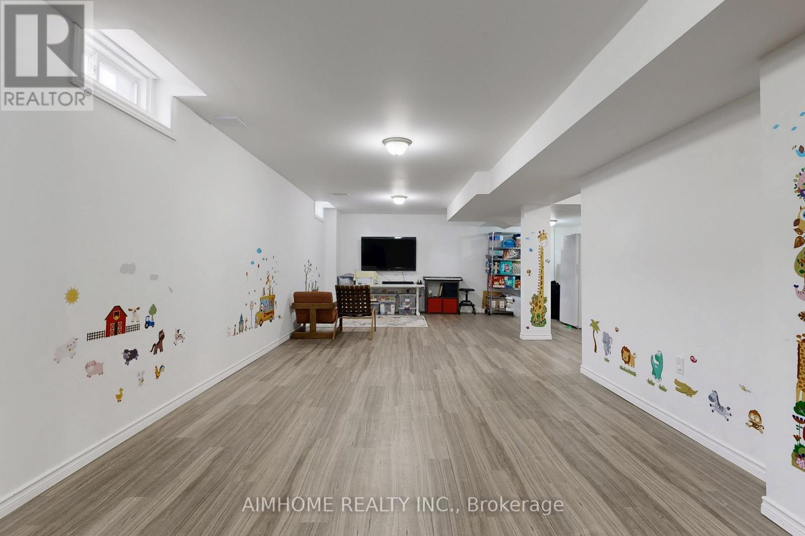 8 Brookhurst Avenue, Georgina, Ontario  L4P 0B4 - Photo 43 - N12986284