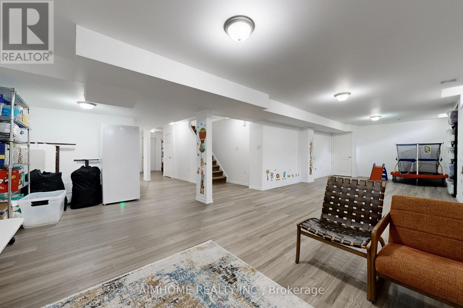 8 Brookhurst Avenue, Georgina, Ontario  L4P 0B4 - Photo 44 - N12986284