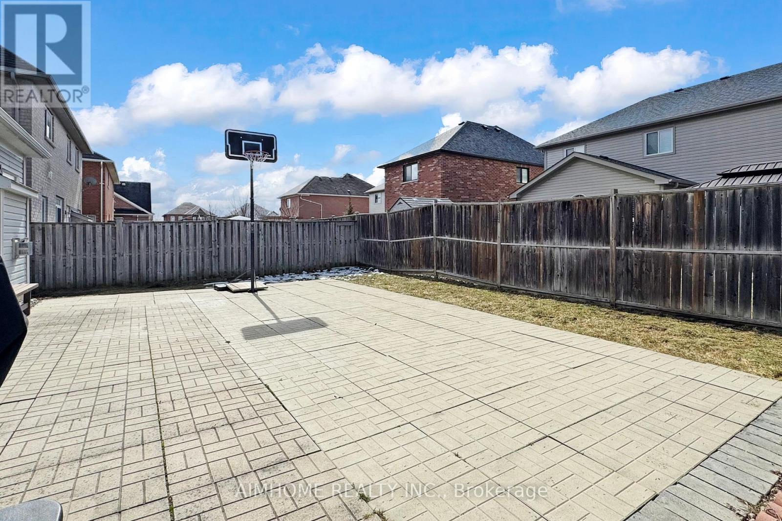 8 Brookhurst Avenue, Georgina, Ontario  L4P 0B4 - Photo 47 - N12986284