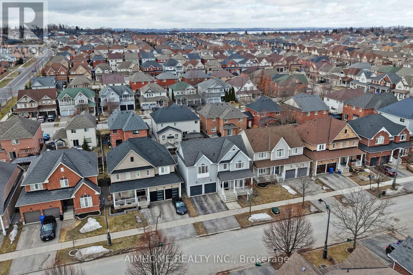 8 Brookhurst Avenue, Georgina, Ontario  L4P 0B4 - Photo 48 - N12986284