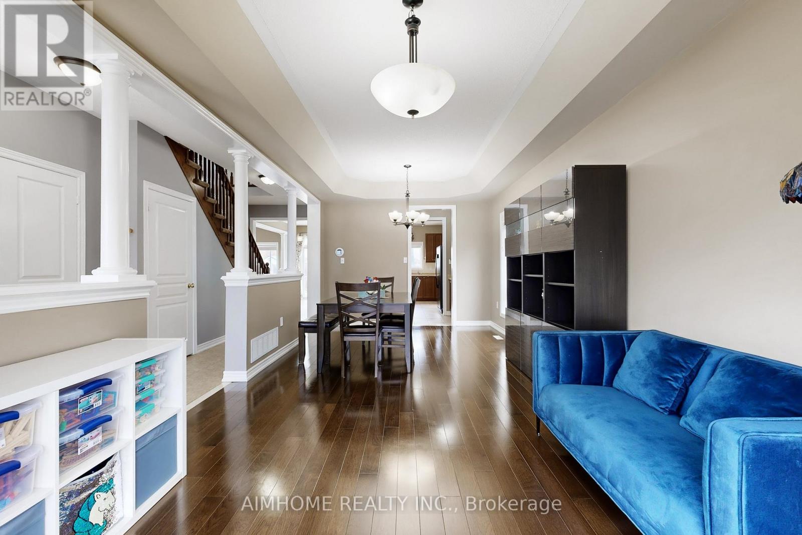 8 Brookhurst Avenue, Georgina, Ontario  L4P 0B4 - Photo 6 - N12986284