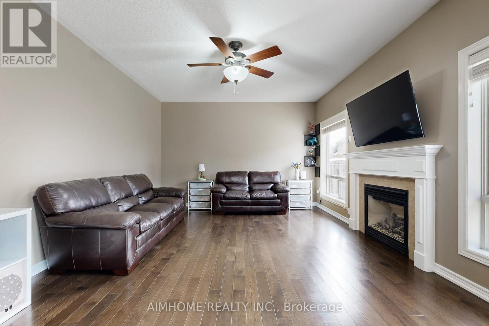 8 Brookhurst Avenue, Georgina, Ontario  L4P 0B4 - Photo 8 - N12986284