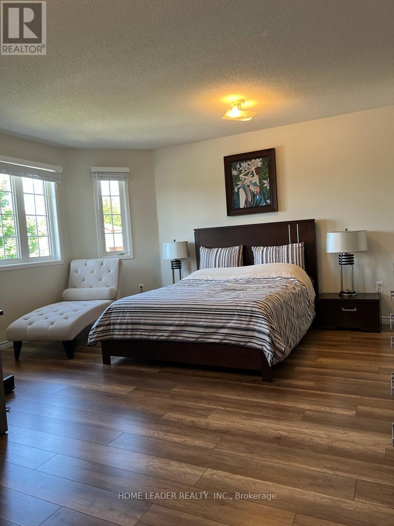 81 Holley Meadow Road, Barrie (Holly), Ontario  L4N 0A2 - Photo 10 - S12986278