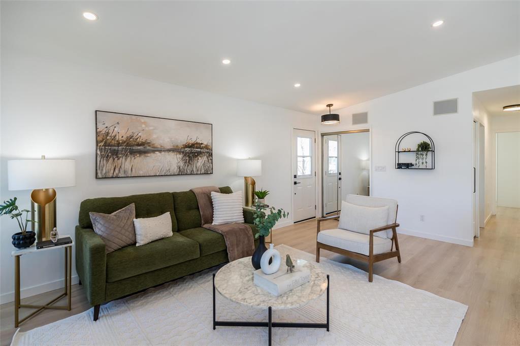 108 Jim Smith Drive, Winnipeg, Manitoba  R2G 3Z2 - Photo 11 - 202606745