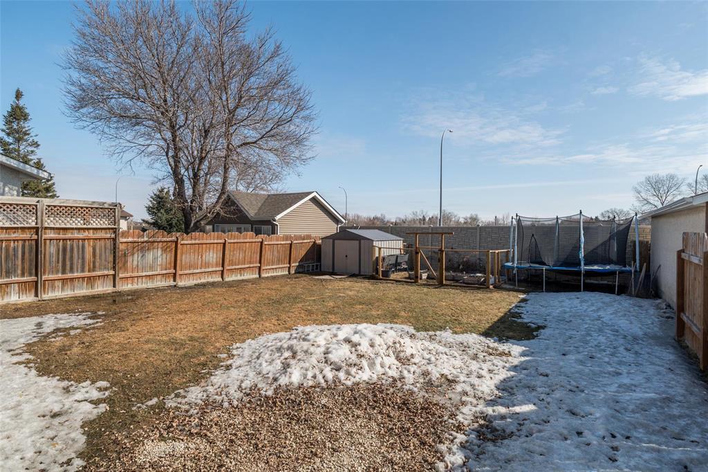 108 Jim Smith Drive, Winnipeg, Manitoba  R2G 3Z2 - Photo 36 - 202606745