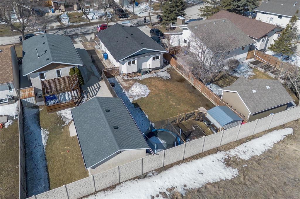 108 Jim Smith Drive, Winnipeg, Manitoba  R2G 3Z2 - Photo 39 - 202606745