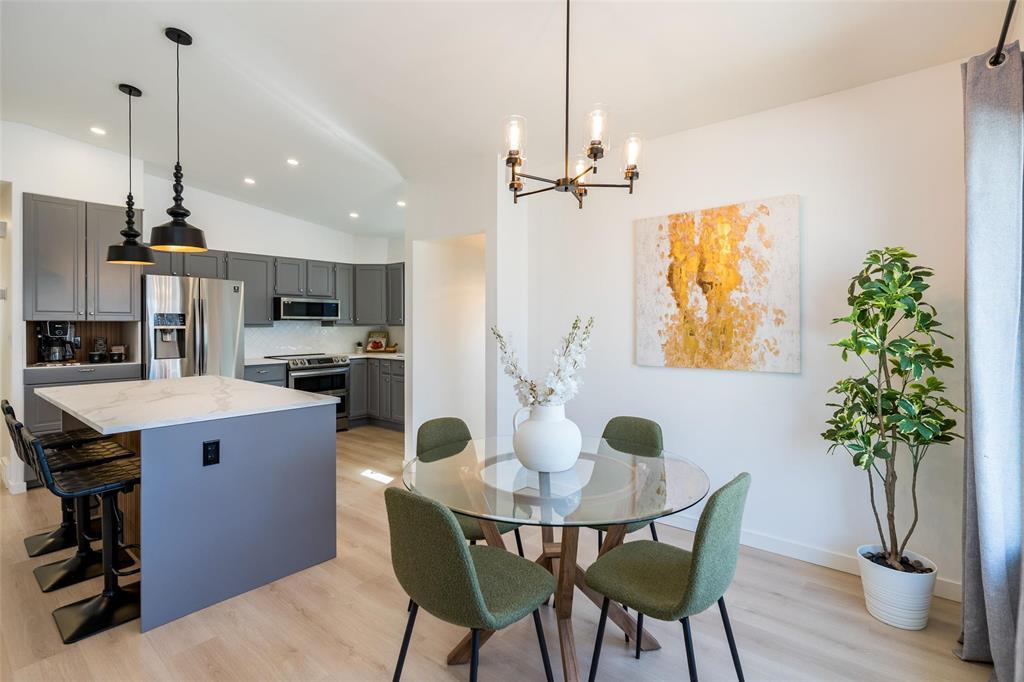 108 Jim Smith Drive, Winnipeg, Manitoba  R2G 3Z2 - Photo 6 - 202606745