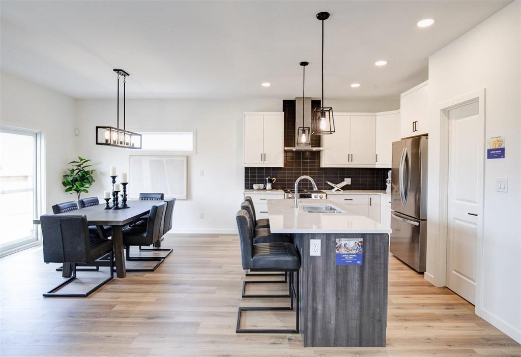 57 Aspen Cove, West St Paul, Manitoba  R4A 0G8 - Photo 3 - 202606947