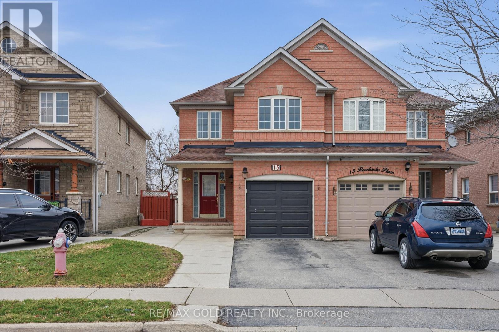 15 REVELSTOKE PLACE, Brampton, Ontario