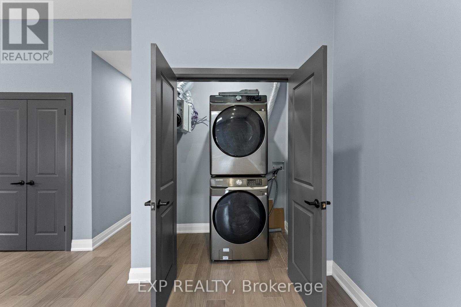 5848-5860 Ferry Street, Niagara Falls, Ontario  L2G 1S9 - Photo 10 - X12986308