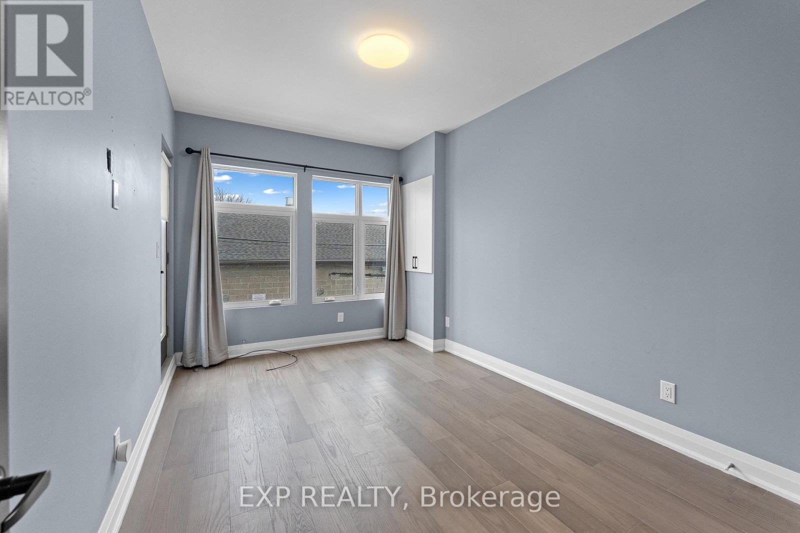 5848-5860 Ferry Street, Niagara Falls, Ontario  L2G 1S9 - Photo 7 - X12986308