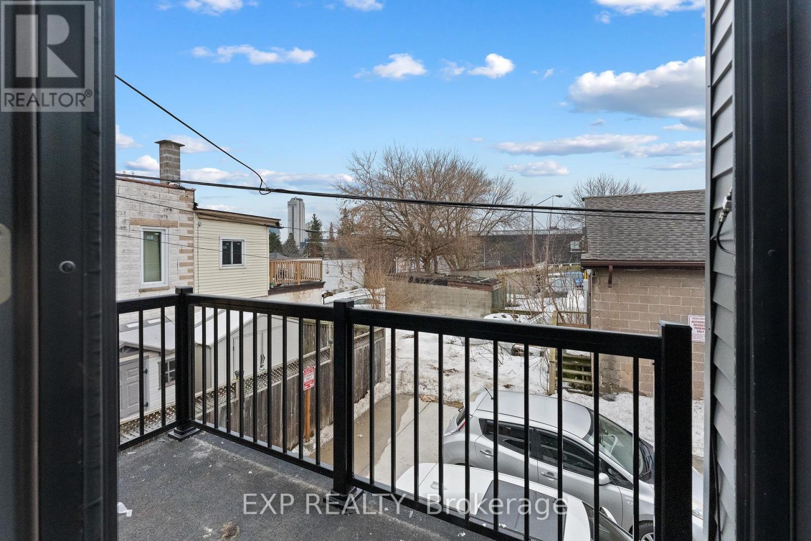 5848-5860 Ferry Street, Niagara Falls, Ontario  L2G 1S9 - Photo 9 - X12986308