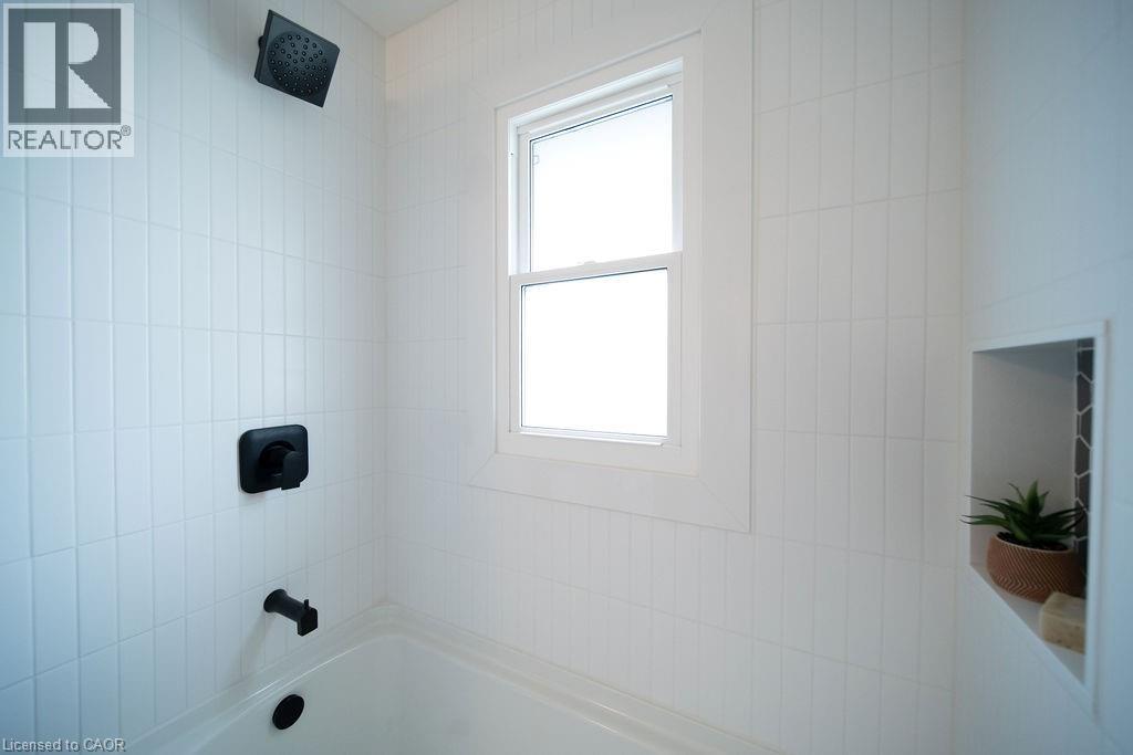 107 Delmar Drive Unit# 1, Hamilton, Ontario  L9C 1J8 - Photo 14 - 40819872