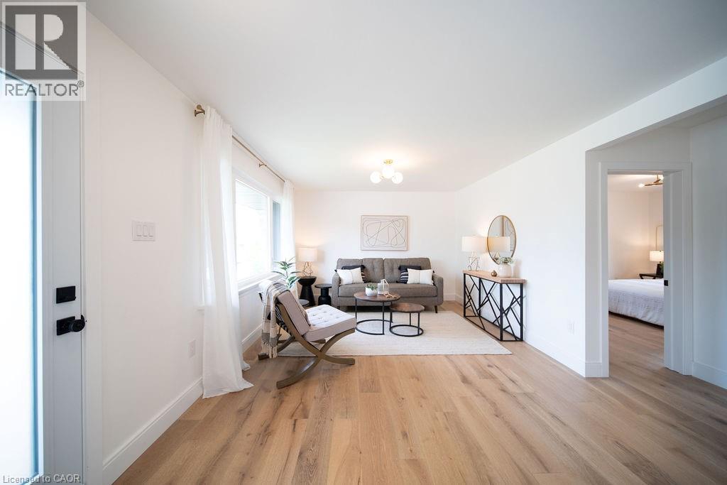 107 Delmar Drive Unit# 1, Hamilton, Ontario  L9C 1J8 - Photo 4 - 40819872