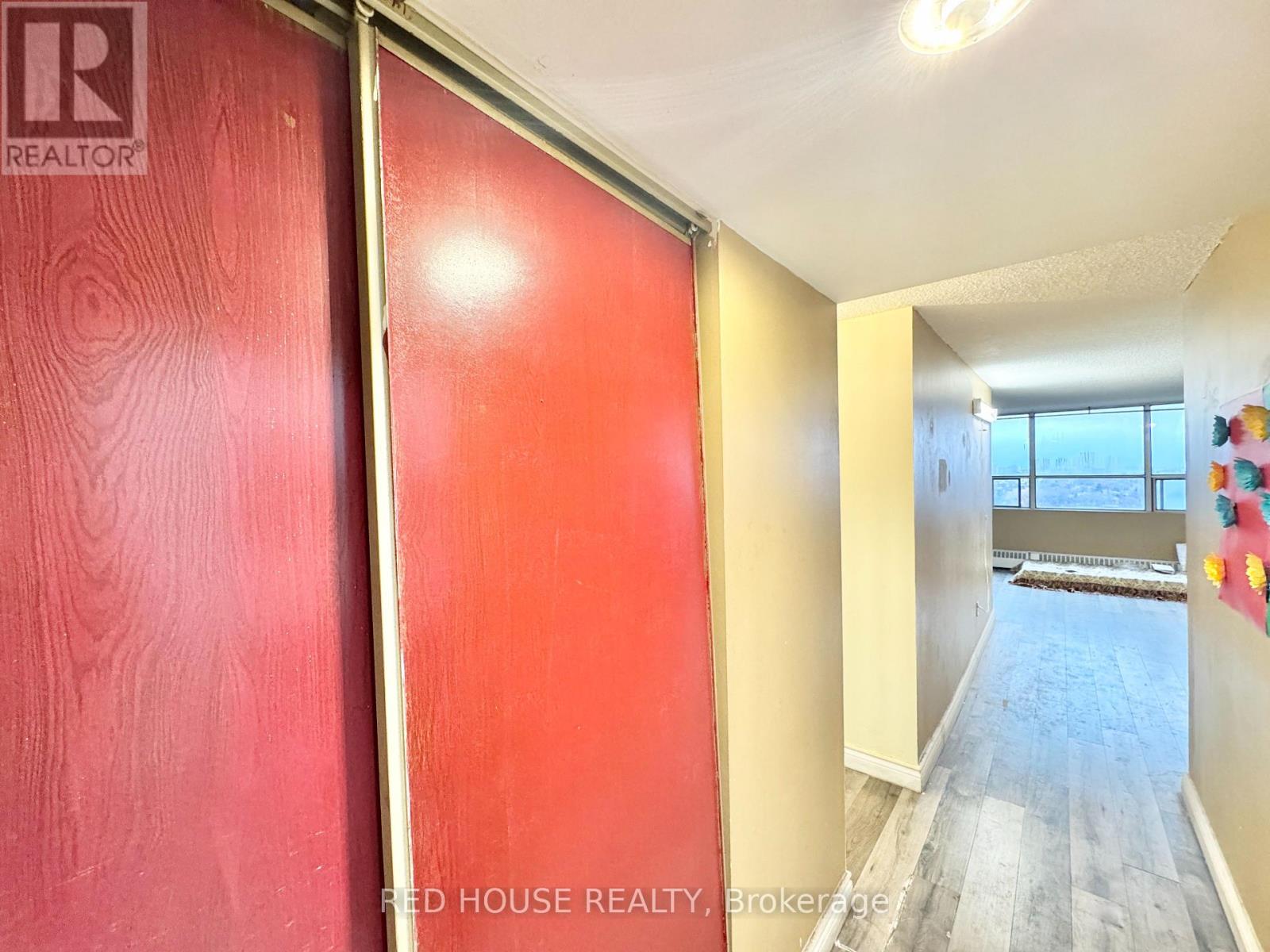 1405 - 25 Sunrise Avenue, Toronto, Ontario  M4A 2S2 - Photo 2 - C12986346