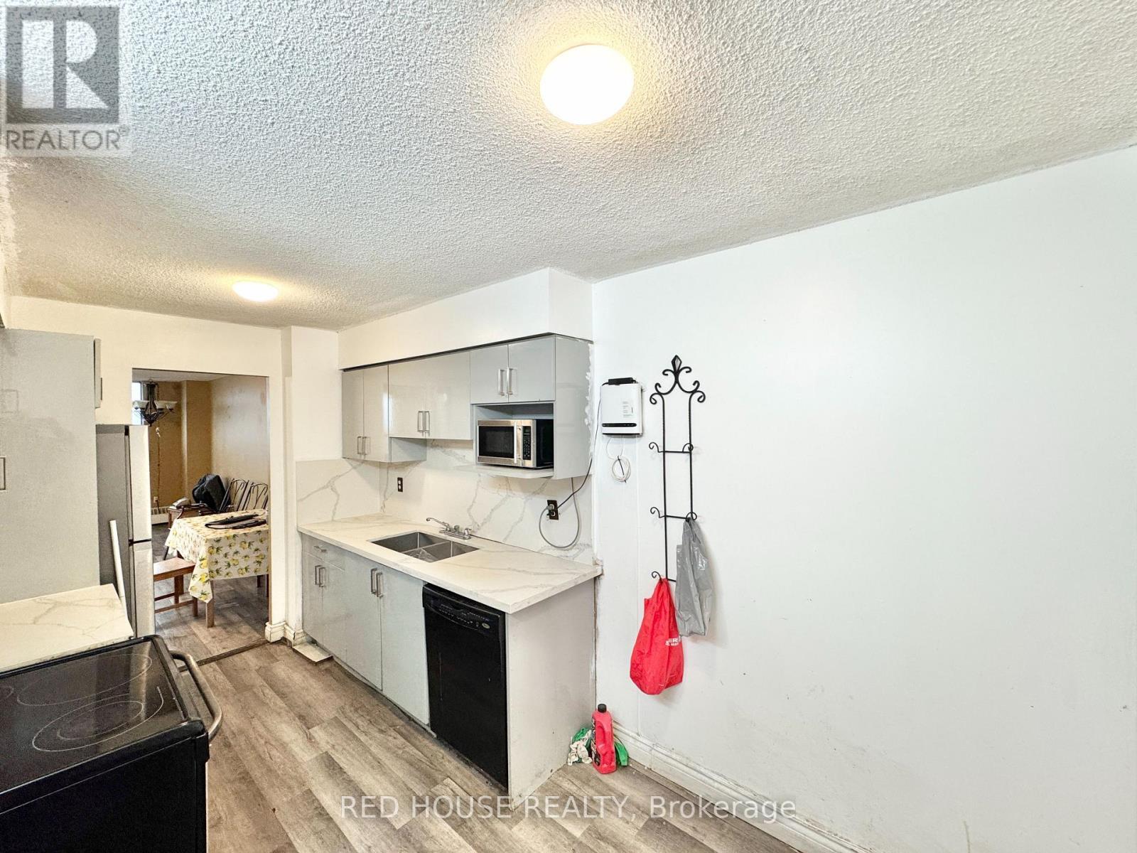 1405 - 25 Sunrise Avenue, Toronto, Ontario  M4A 2S2 - Photo 7 - C12986346