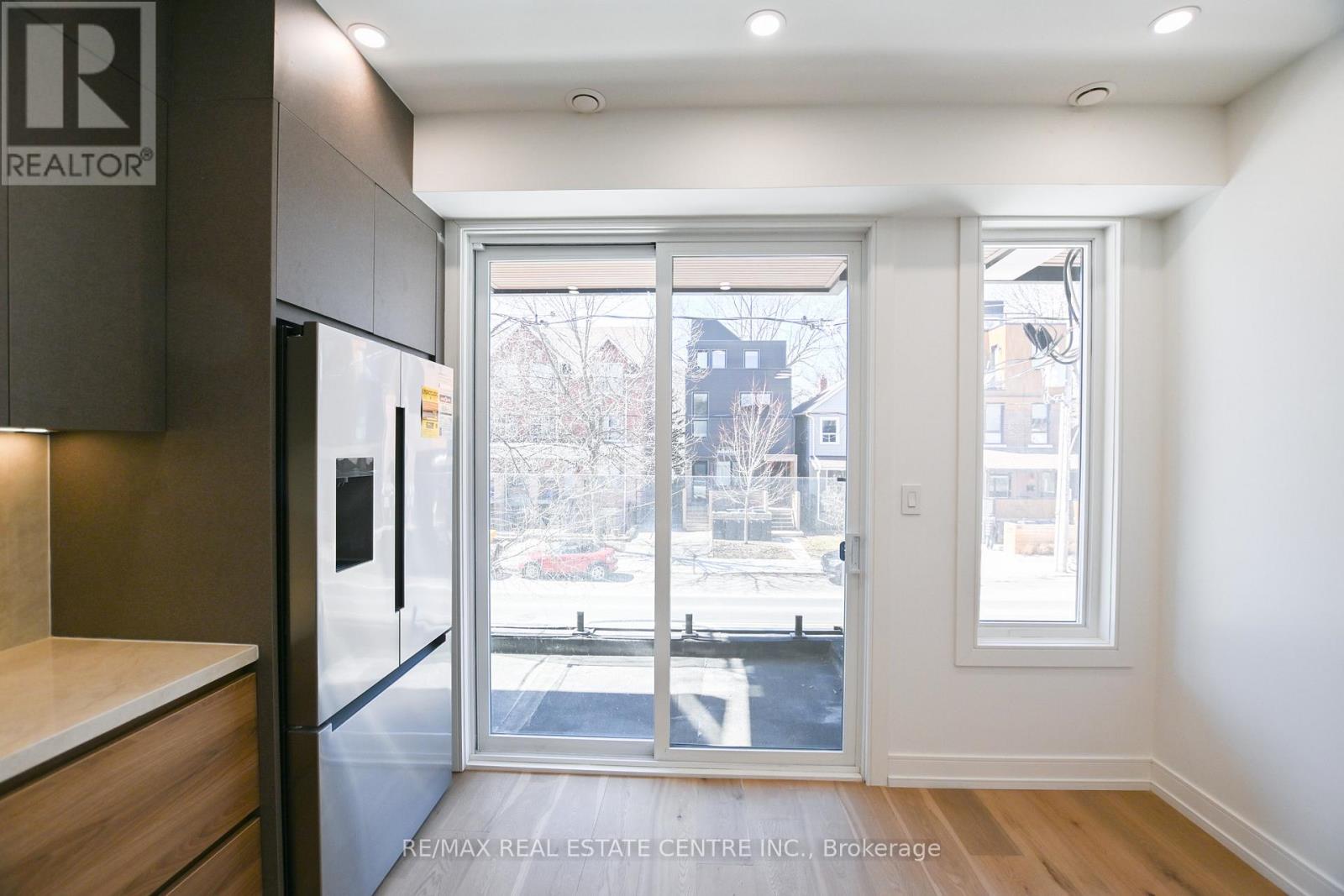 57 Jones Avenue, Toronto, Ontario  M4M 2Z7 - Photo 14 - E12986364