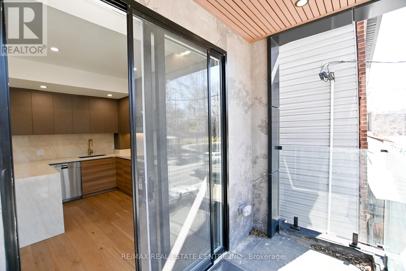 57 Jones Avenue, Toronto, Ontario  M4M 2Z7 - Photo 15 - E12986364