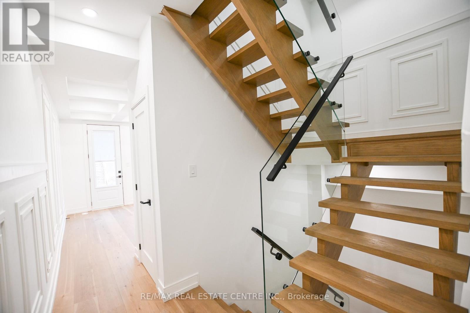 57 Jones Avenue, Toronto, Ontario  M4M 2Z7 - Photo 2 - E12986364