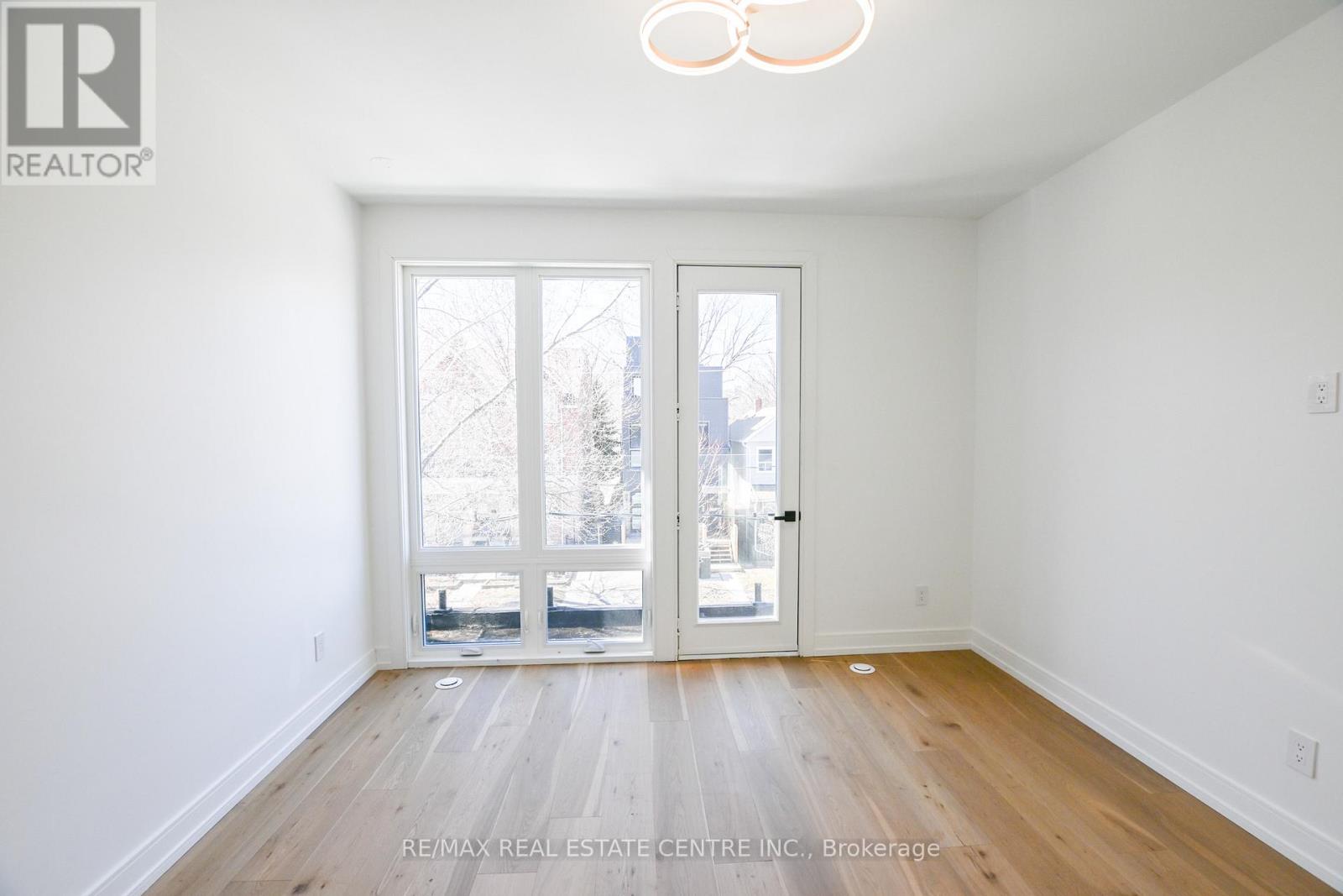 57 Jones Avenue, Toronto, Ontario  M4M 2Z7 - Photo 35 - E12986364