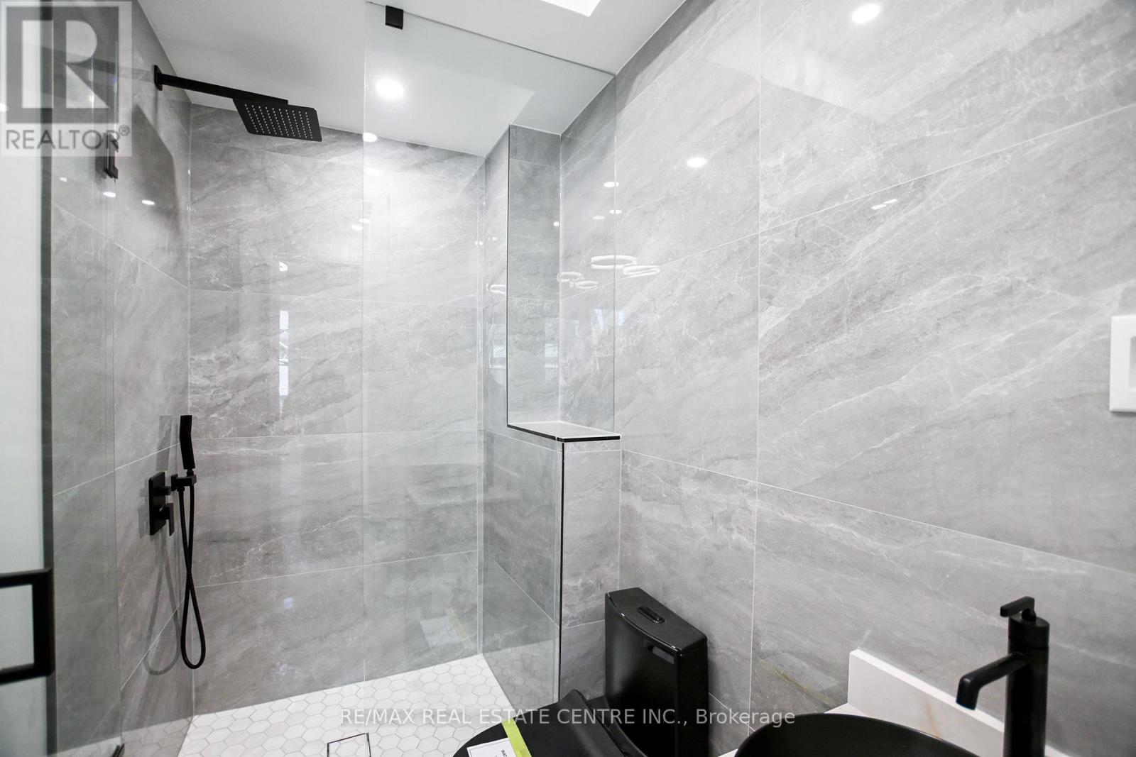 59 Jones Avenue, Toronto, Ontario  M4M 2Z7 - Photo 10 - E12986368