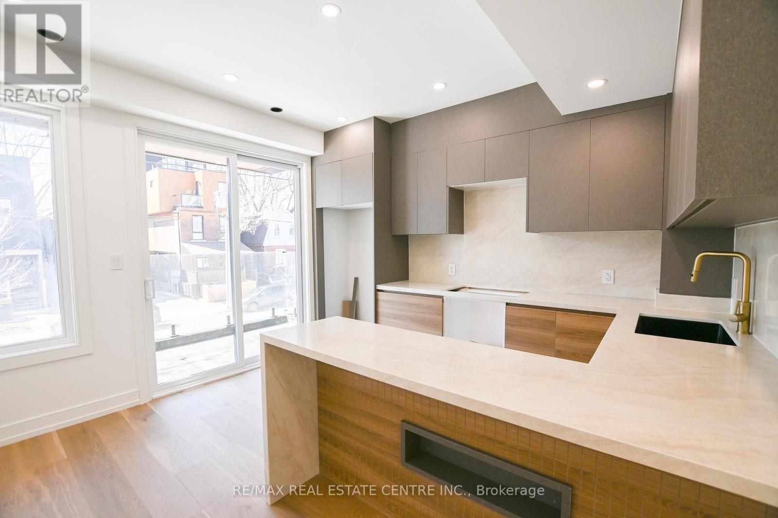 59 Jones Avenue, Toronto, Ontario  M4M 2Z7 - Photo 15 - E12986368