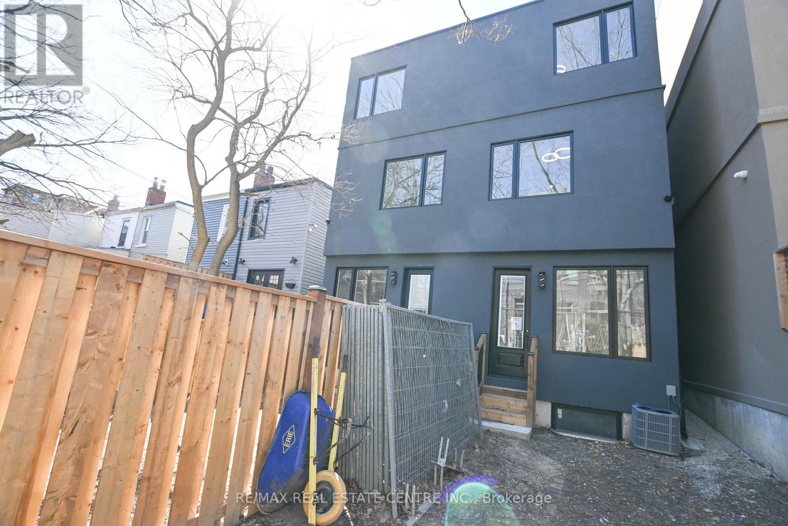 59 Jones Avenue, Toronto, Ontario  M4M 2Z7 - Photo 37 - E12986368