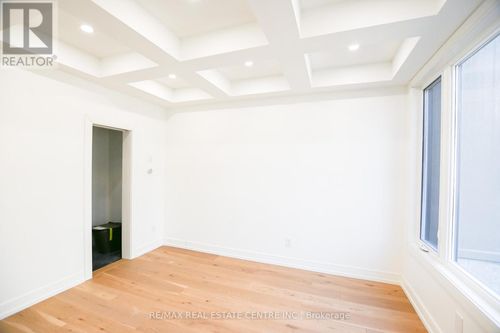 59 Jones Avenue, Toronto, Ontario  M4M 2Z7 - Photo 5 - E12986368